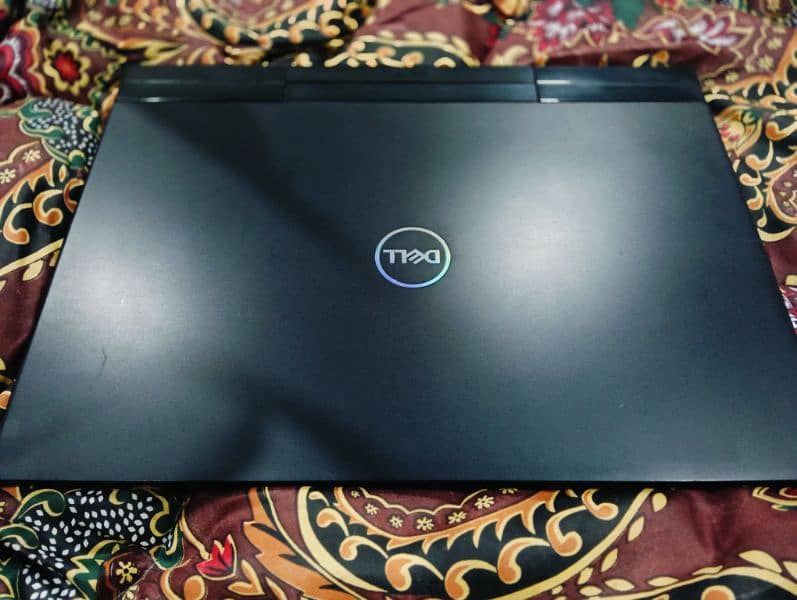 Dell G7 7700 1