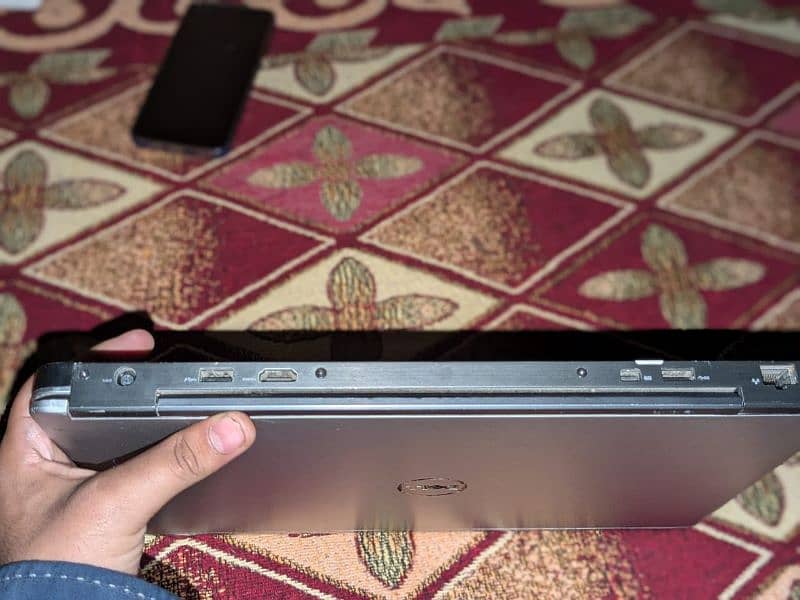 Dell Latitude 1