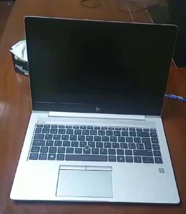 HP Elite Book 840 2