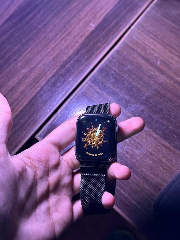 Apple watch series 4 0