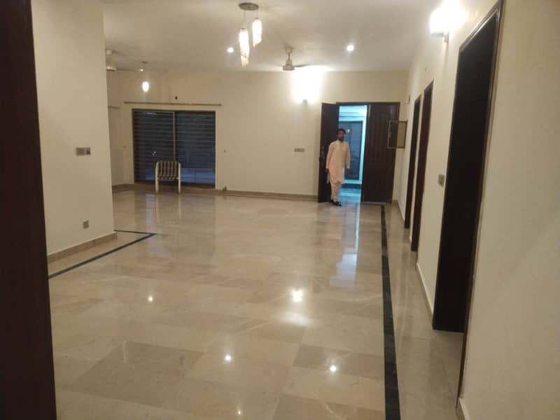 1 Kanal Beautiful Upper Portion Available For Rent in DHA Phase 3 Block W Lahore Cantt 0