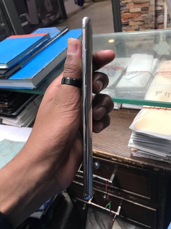 svmsung note 10 lite 8/128 with box and charger 0