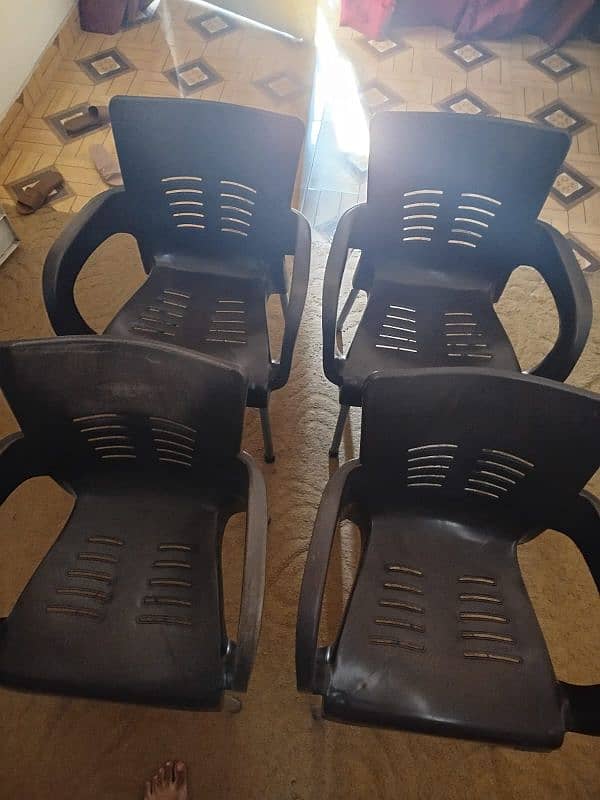 chairs 0