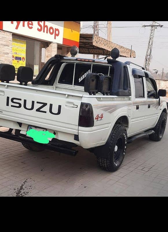 Isuzu Other 2002 1