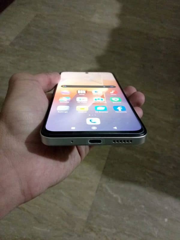 Redmi 12 (128 GB) 3