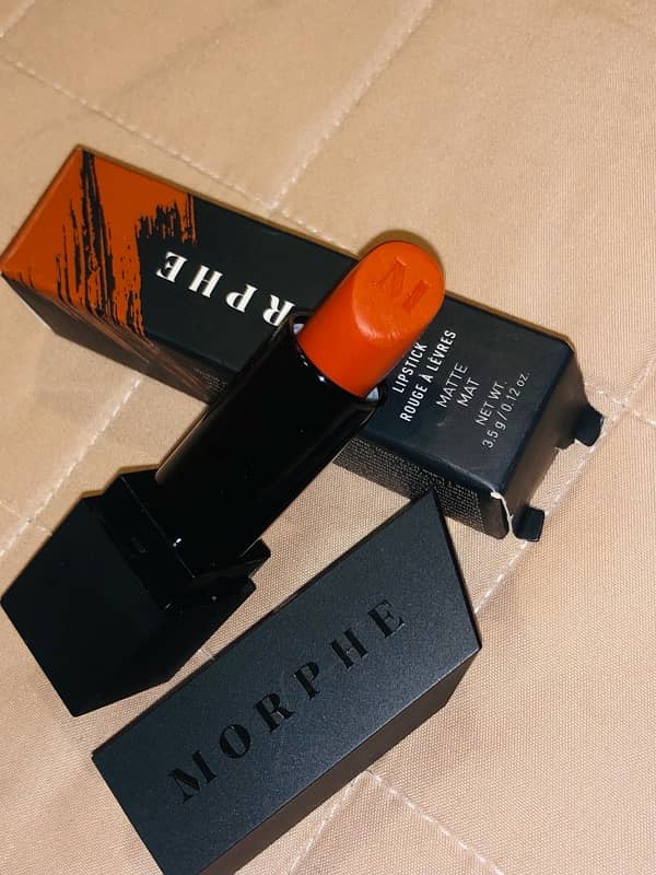 Original Morphe lipstick (shade : Flame) 0