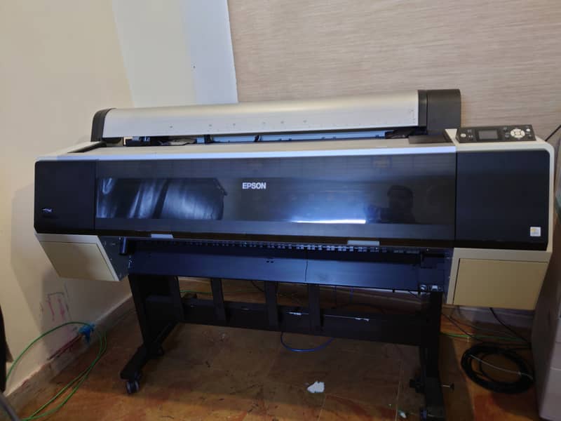 Epson stylus 9900 44in large format printer 1