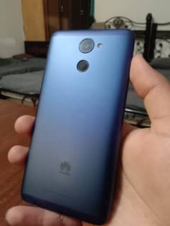 Huawei Y7 Prime 2017 with box