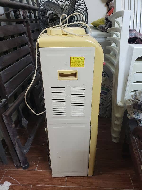 Orient Water Dispenser 3