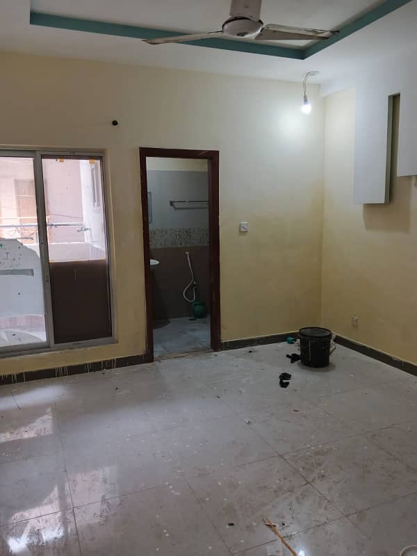 One bed Flate for rent phase 5 Bajli Pani available ha 2