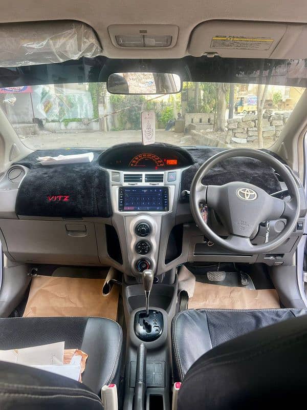 Toyota Vitz 2010 6