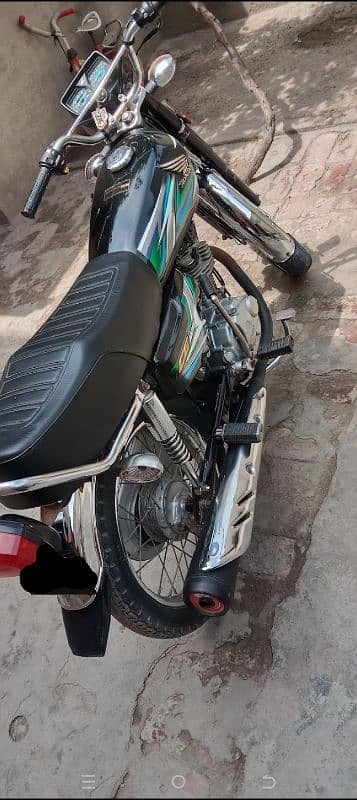 03046612640 Honda 125 2019 model 2