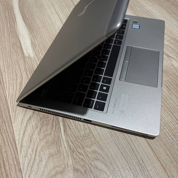 Hp EliteBook 830 G6 Corei7 8th Gen 6