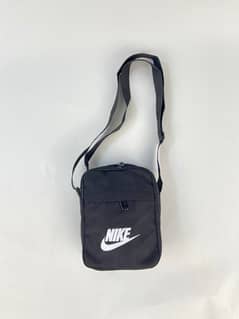 NIKE Treval Hand Bag