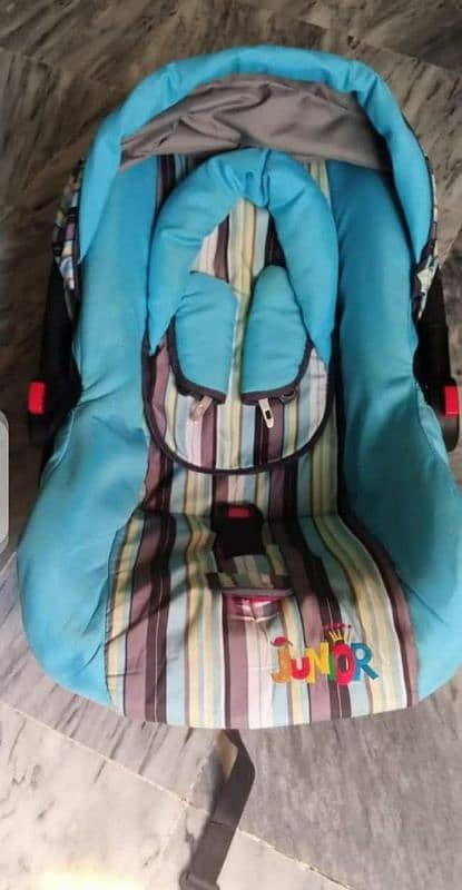 baby carry cot 1