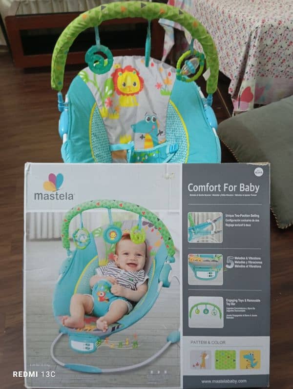 Baby Bouncer with Music and Vibration 3