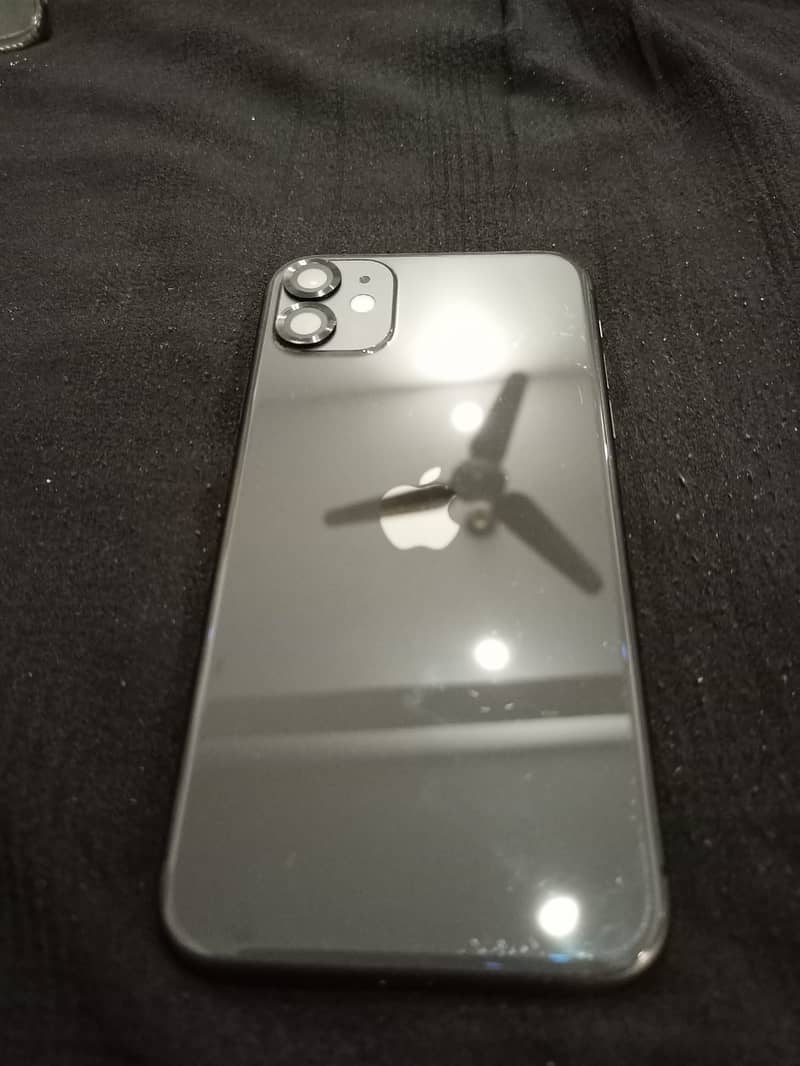 iPhone 11 non PTA  64GB, LLA variant, full fresh condition 10/10. 1