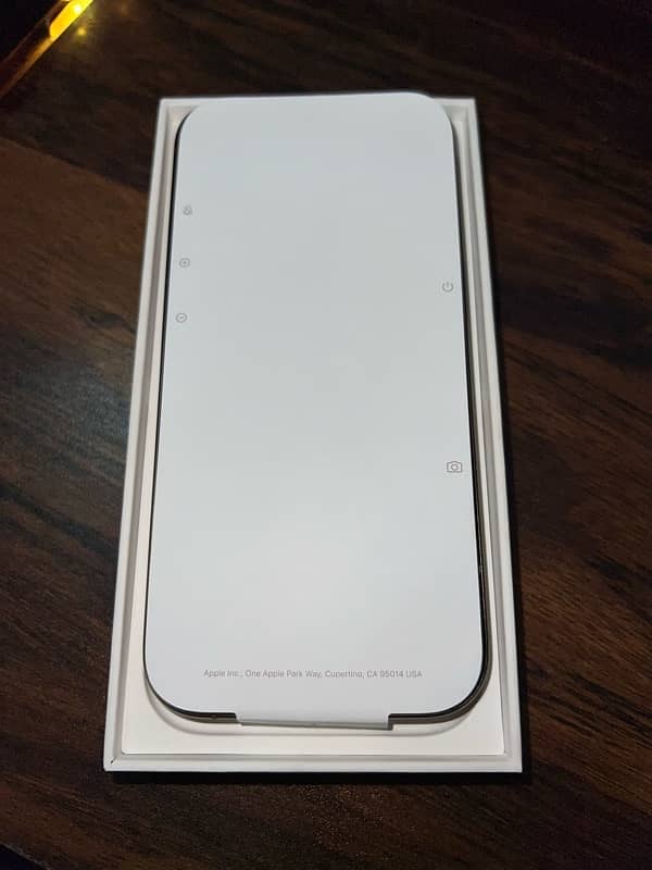 Iphone 16 Pro 256 Gb Desert Titanium 4