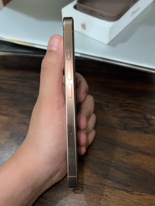 Iphone 16 Pro 256 Gb Desert Titanium 9