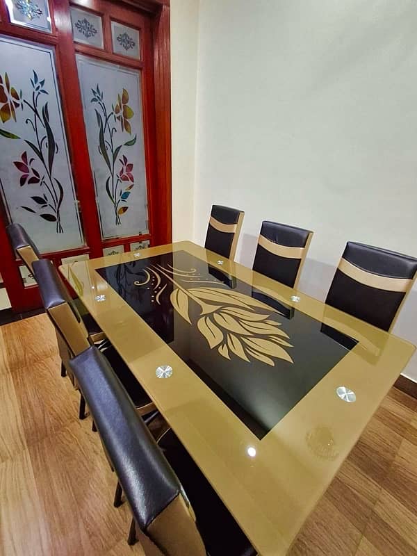 6 Seater Dining Table (Glass Top, Brand New & Affordable – Lahore) 0