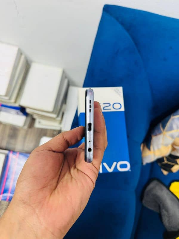 Vivo y20 4/64 pta approved 4