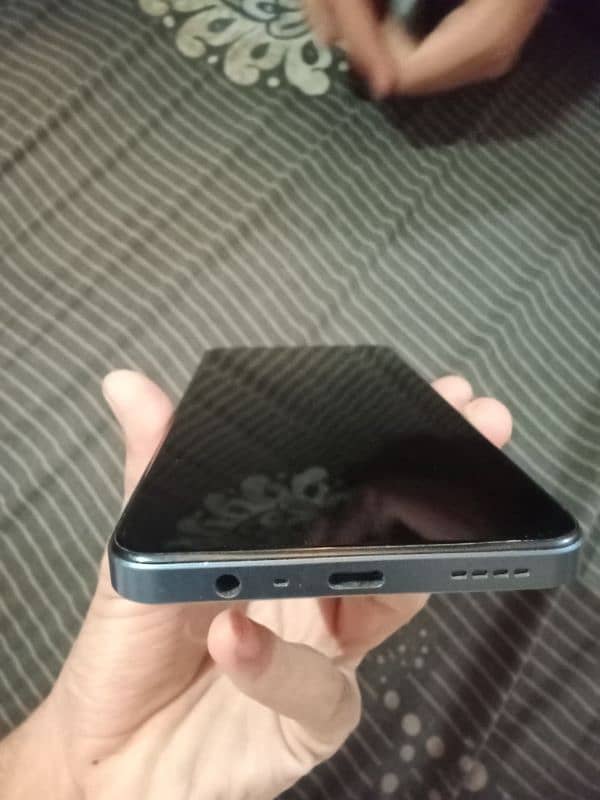 realme c63 6/128 4