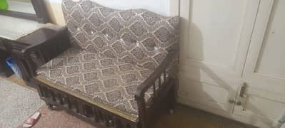 bed side baby bed or as a setti ( 2 seater)