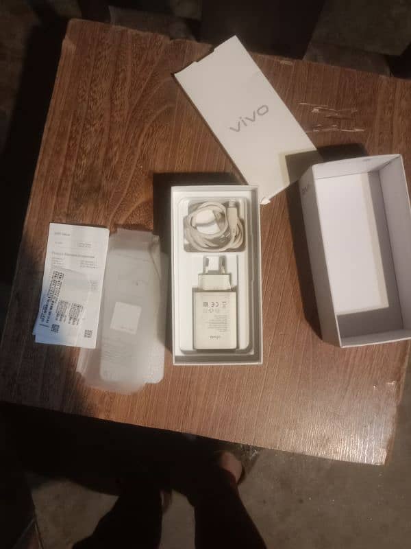 VIVO Y21 WITH CHARGER AND BOX 9