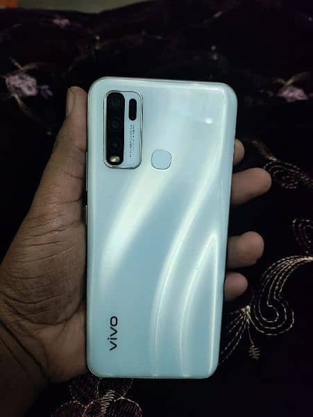 Vivo Y30 with Box 0