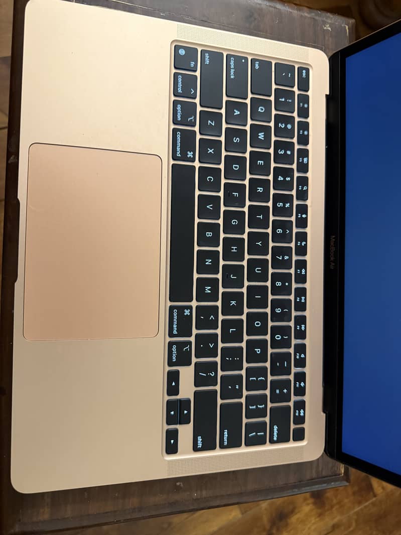 MacBook Air Rose Gold M1, 2020 Chip: Apple M1 Memory: 8 GB Mac OS Ven 2