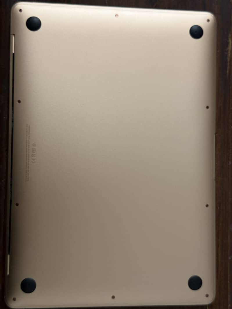 MacBook Air Rose Gold M1, 2020 Chip: Apple M1 Memory: 8 GB Mac OS Ven 3