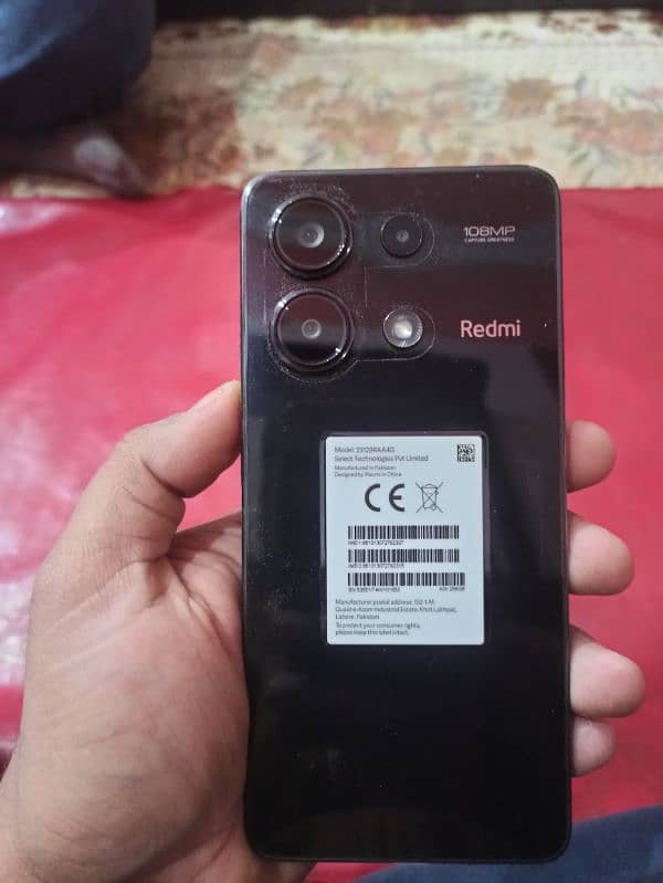 Xiaomi Redmi Note 13 box open 3