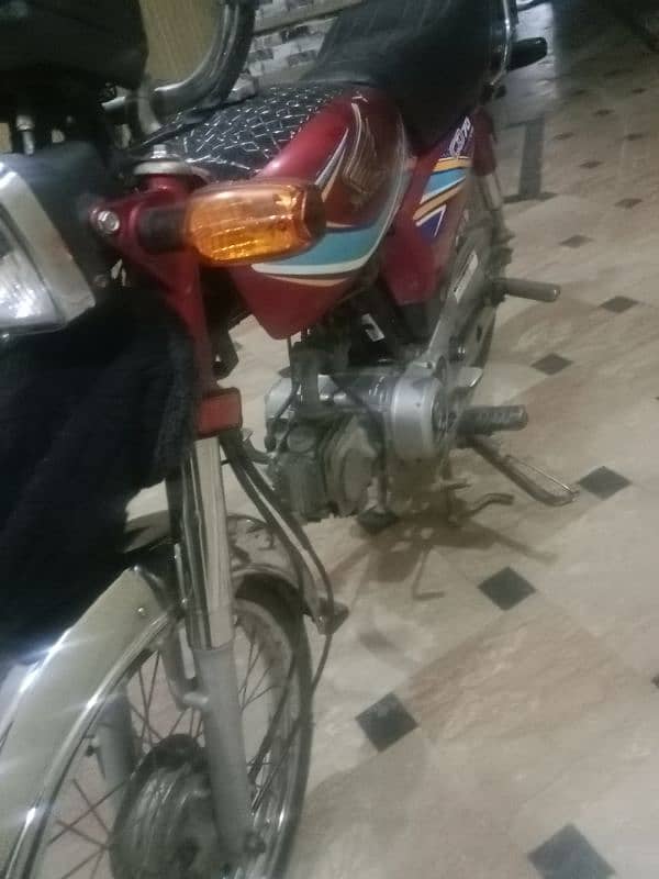 Honda 70 19 model new condition 1