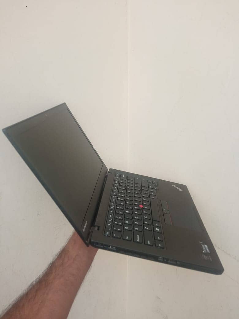 Laptop Corei5 5th Generation 8gb ram 128gb ssd 1