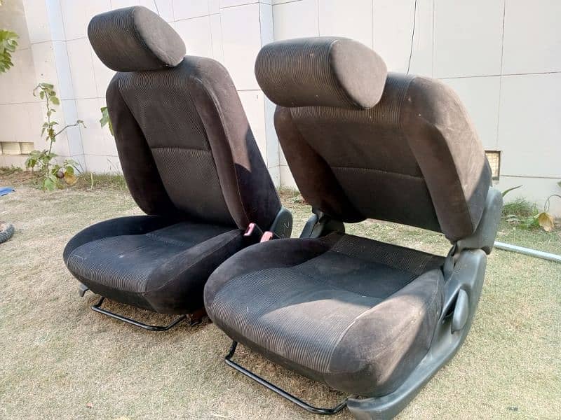 Corolla genuine front seats 3