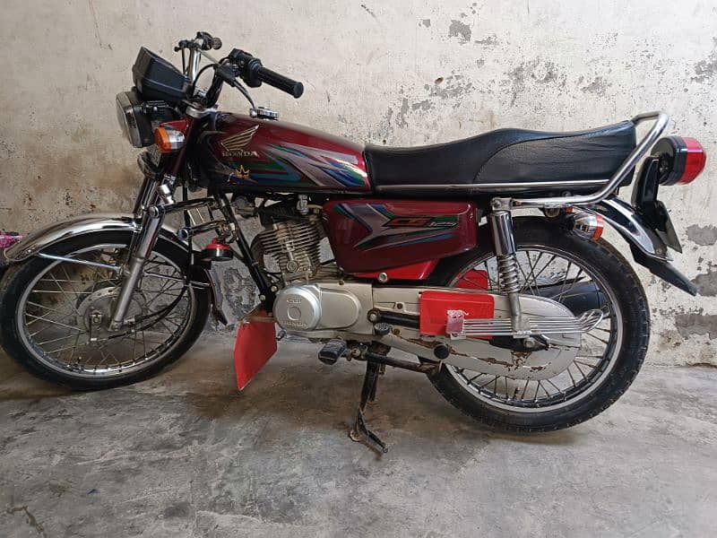 HONDA CG 125 Model 2022/23 Sticker 2023 For Sale 0300,1235827 8