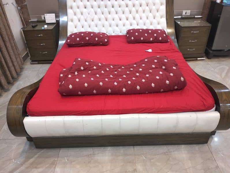 bedset with sides chair table and dressing 8