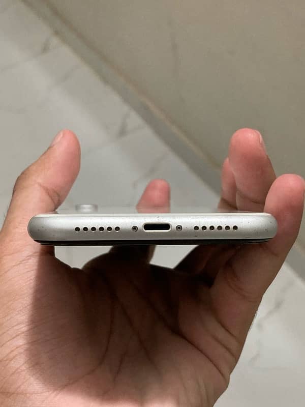 IPhone Xr 7