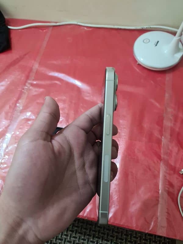 Iphone 15 pro (jv)(White titanium) 128gb 1