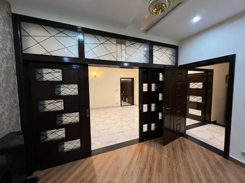 Ideal Prime Location House Is Available For sale In Lahore 4