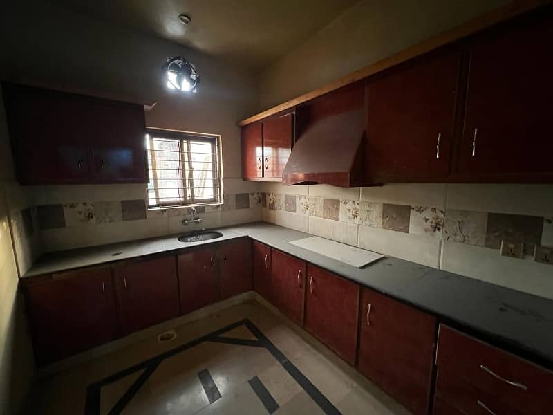 Centrally Located Prime Location House In Central Park - Block A Is Available For sale 15