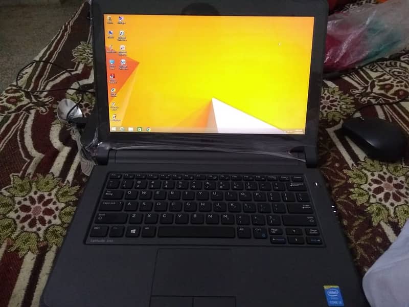 Del Latitude 3350 Core i3 5th Generation 4