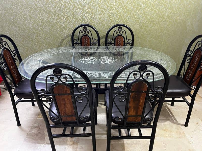 Dining Table 0