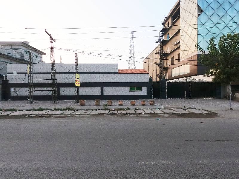 Spacious Prime Location Factory Is Available In Quaid-E-Azam Industrial Estate For Rent 0