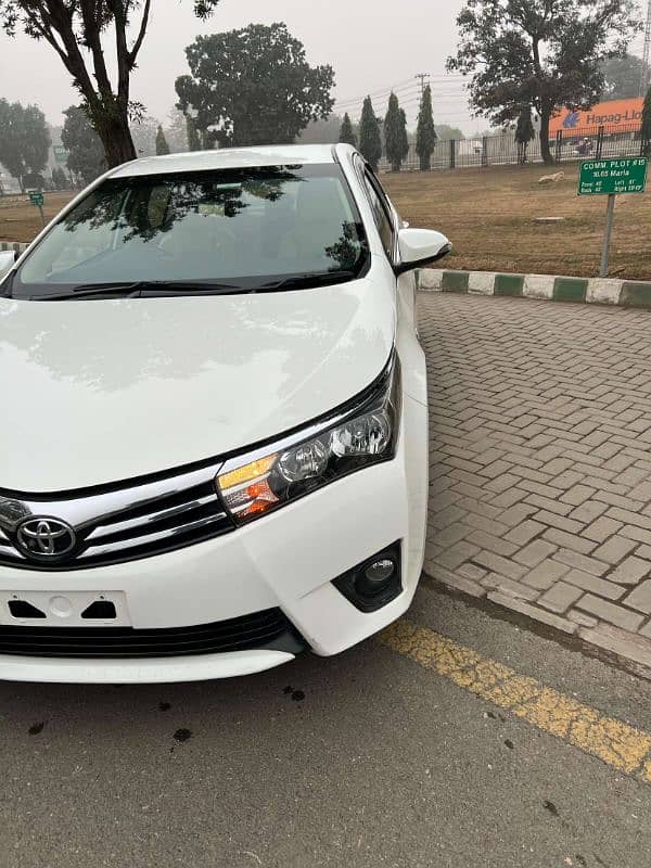 Toyota Altis Grande 2017 1