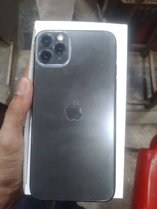 IPHONE 11 PRO MAX 1