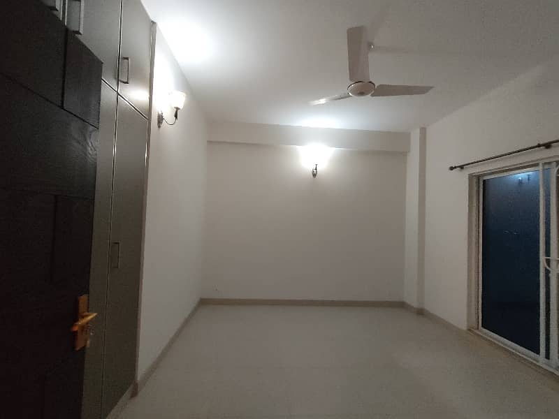 10-Marla 03-Bed Luxury Brand New Flat Available For Sale In Askari-01 Lahore Cantt. 19