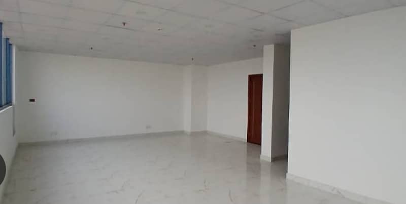 500 Sq Feet | Office Available For Rent | On Main Boulevard Gulberg Lahore. 0