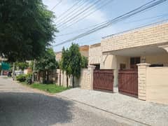 10-Marla 4-Bedroom's House Available For Sale In Askari 9 Lahore.