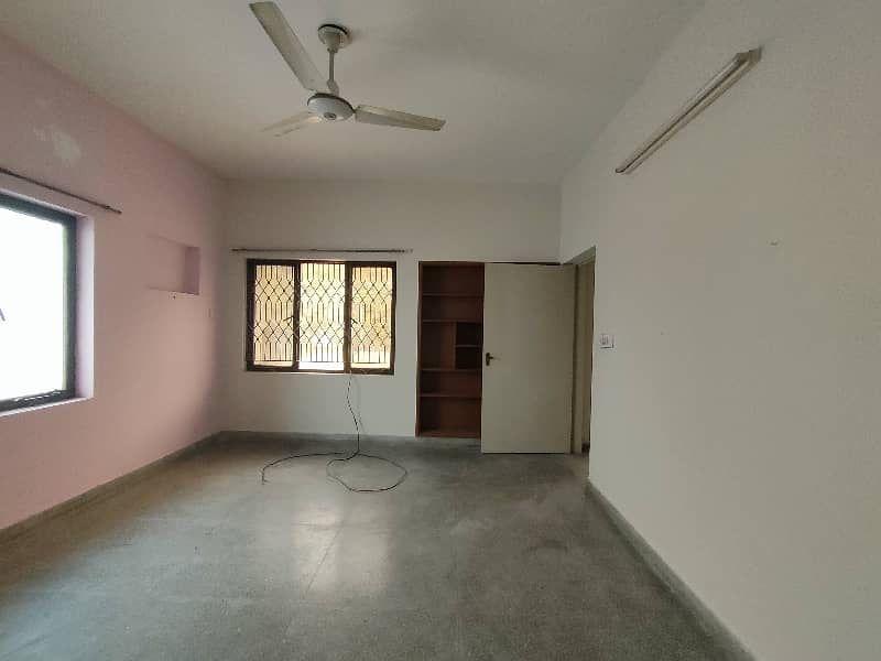 10-Marla 4-Bedroom's House Available For Sale In Askari 9 Lahore. 16